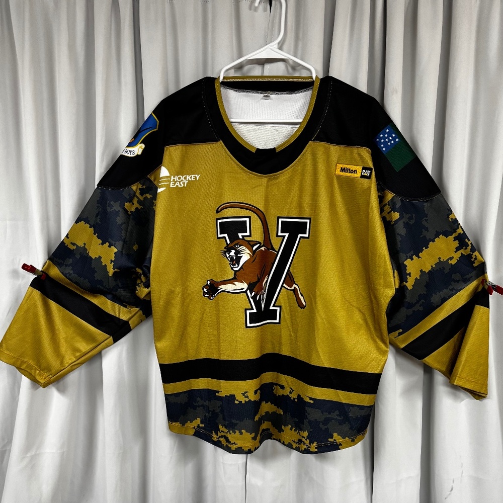 HOCKEY JERSEY UVM CATAMOUNTS $$